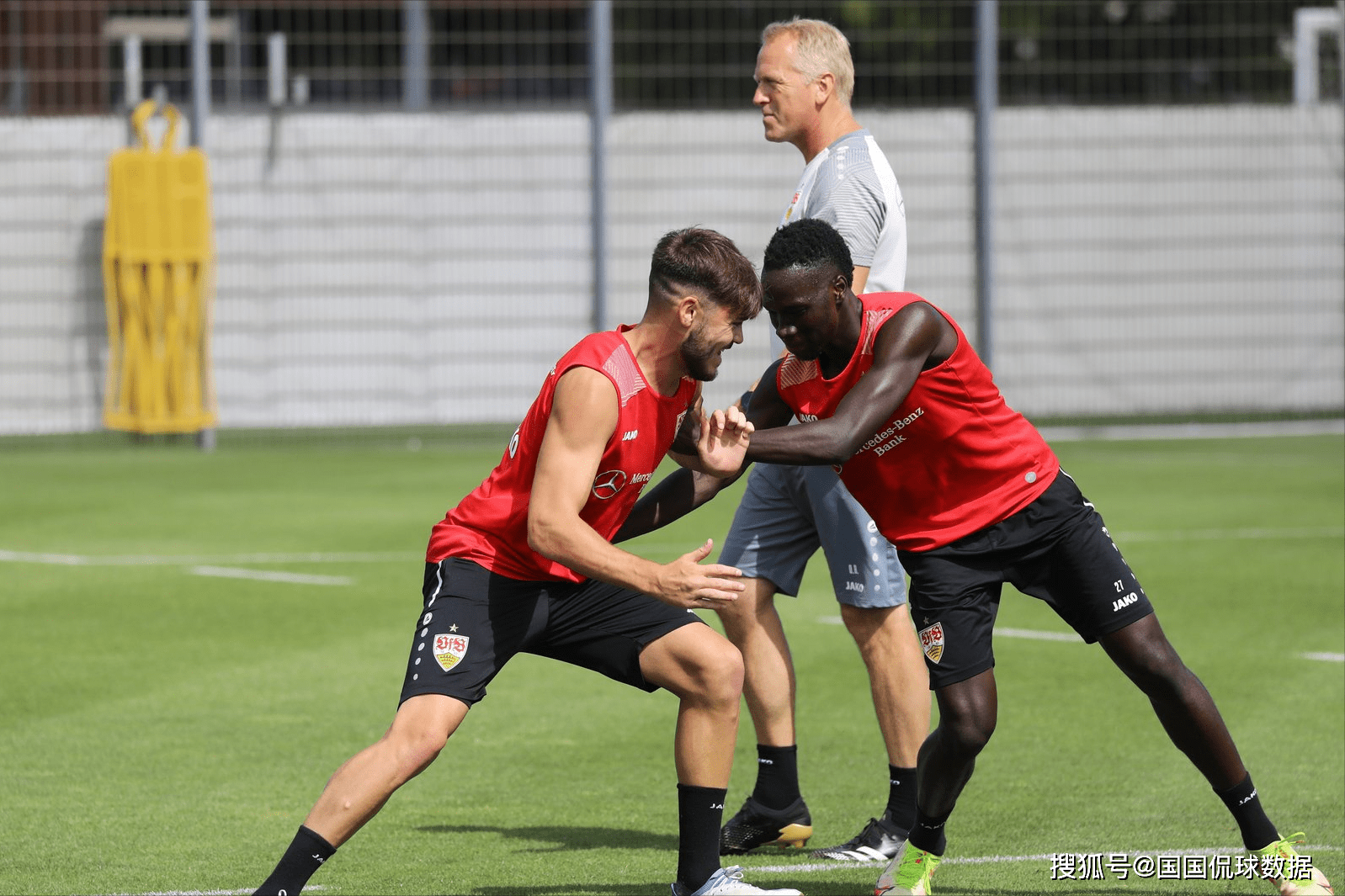 重磅!今夜欧篮联传出新动向瓦伦西亚围绕德国杯强势反弹,冲刺阶段波特兰开拓者备战英超米兰体育官网