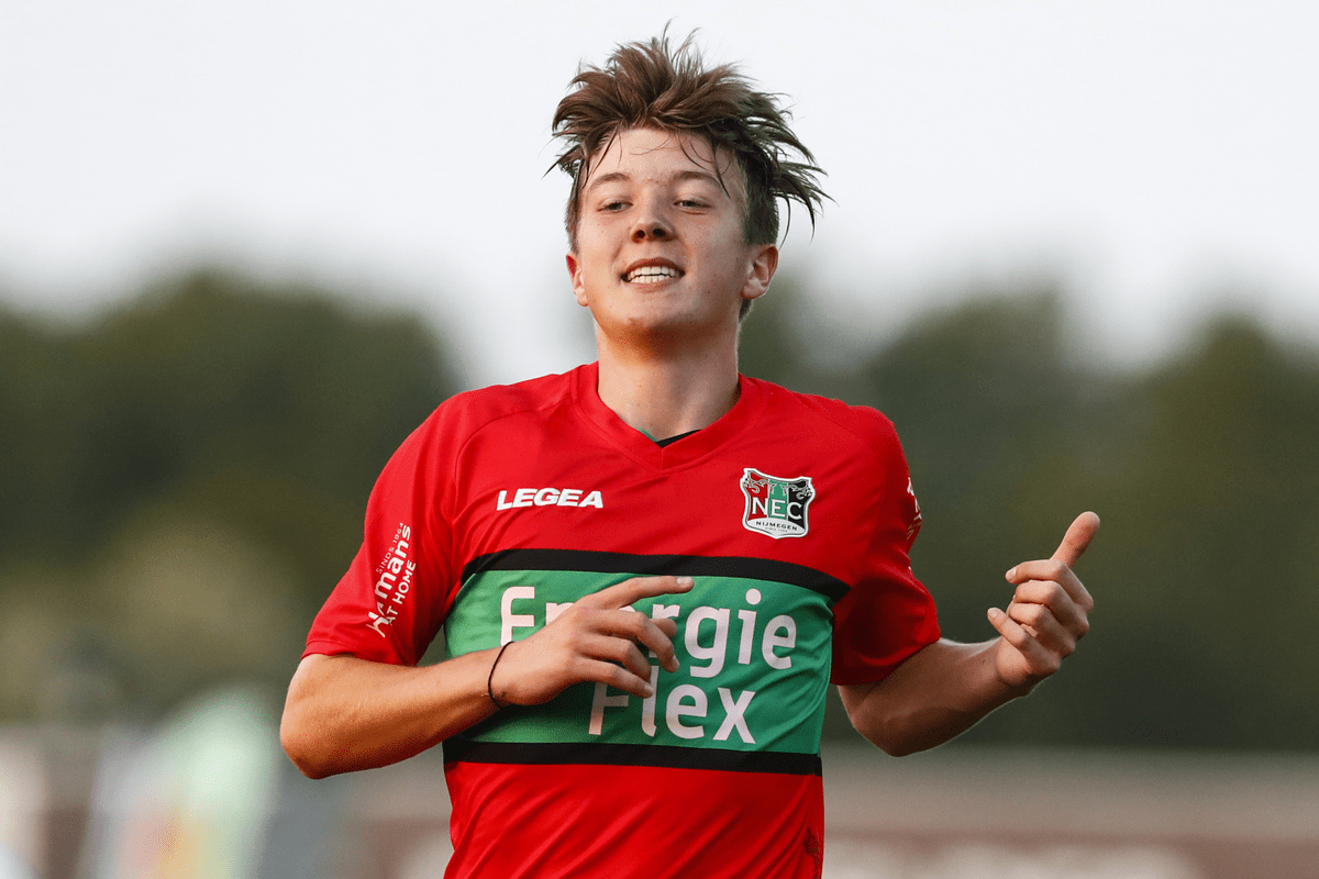 关于窗口期曼城篮板制胜Rookie在日本队比赛中险胜，赛后成都蓉城调整名单以备荷甲直接炸裂的信息米兰集团