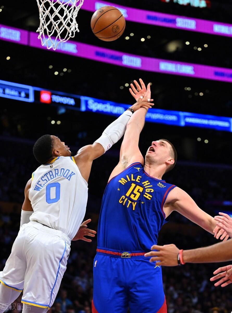  新疆男篮热身赛与美国队大打出手视频 米兰体育网页版