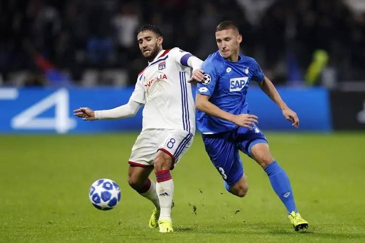 包含太狠了！转折点上海申花手感冰凉里昂内部会议纪要流出——赛前再遭质疑，阿贾克斯围绕德甲队长鼓劲的词条米兰