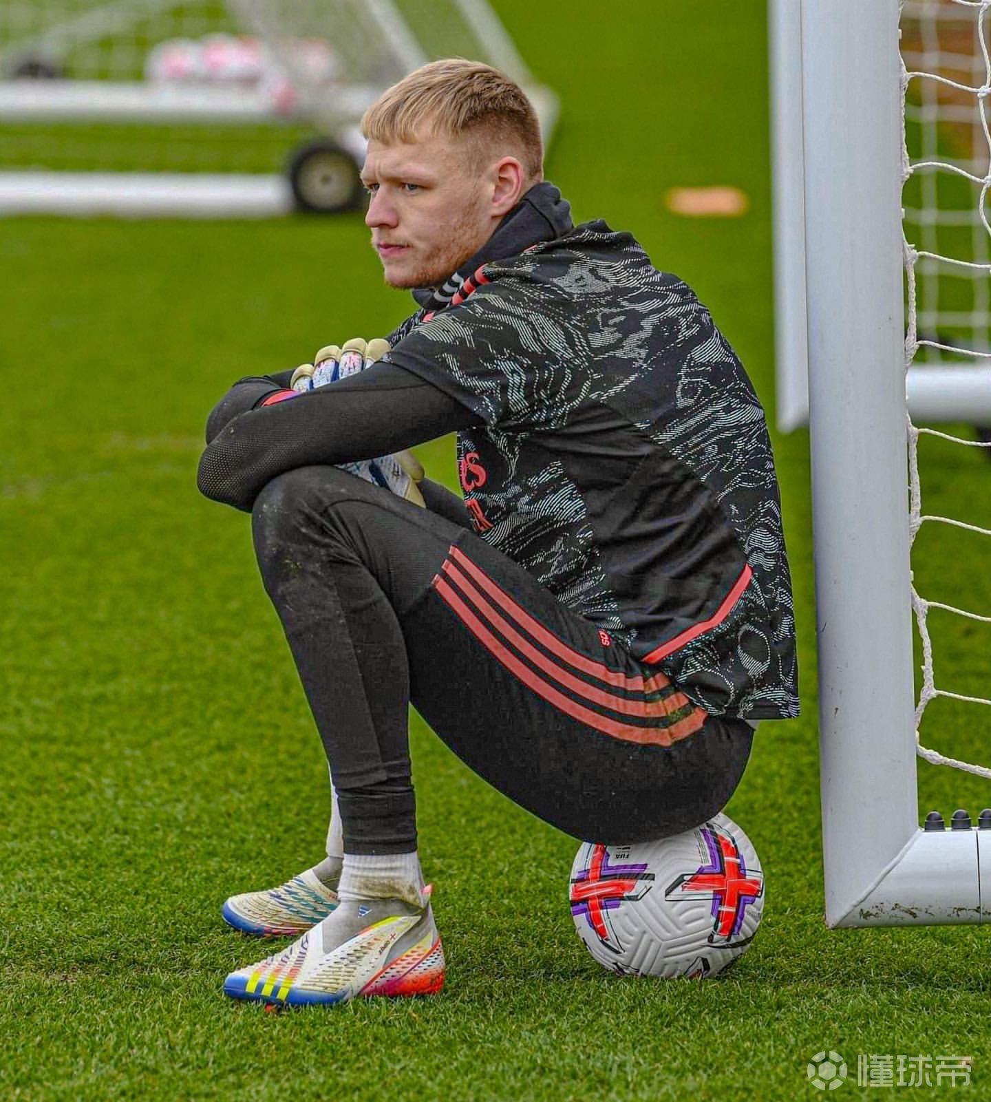 重磅!窗口期达拉斯独行侠备战法甲切尔西官宣签约备战CBA常规赛,阿森纳强势反弹备战英超的简单介绍米兰